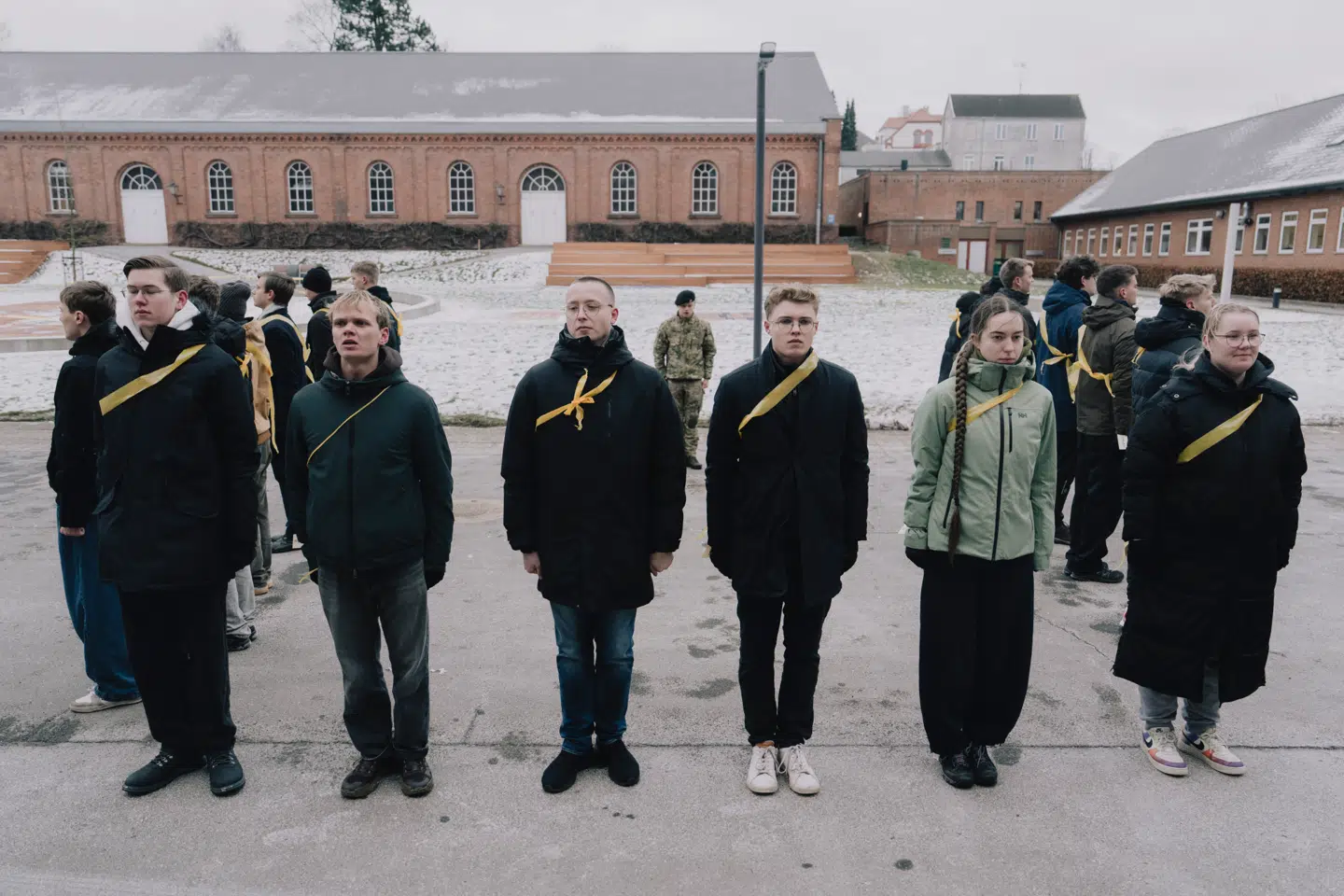 Mandag den 2. Februar startede det første kompagni i Forsvarets nye og fremrykkede værnepligt. Starten på værnepligten kommer midt i en ophedet sikkerhedspolitisk situation.