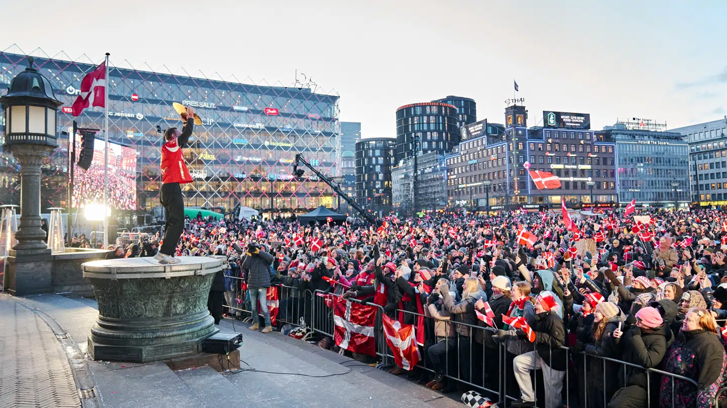 Fansene var ellevilde med Danmarks stjerne.