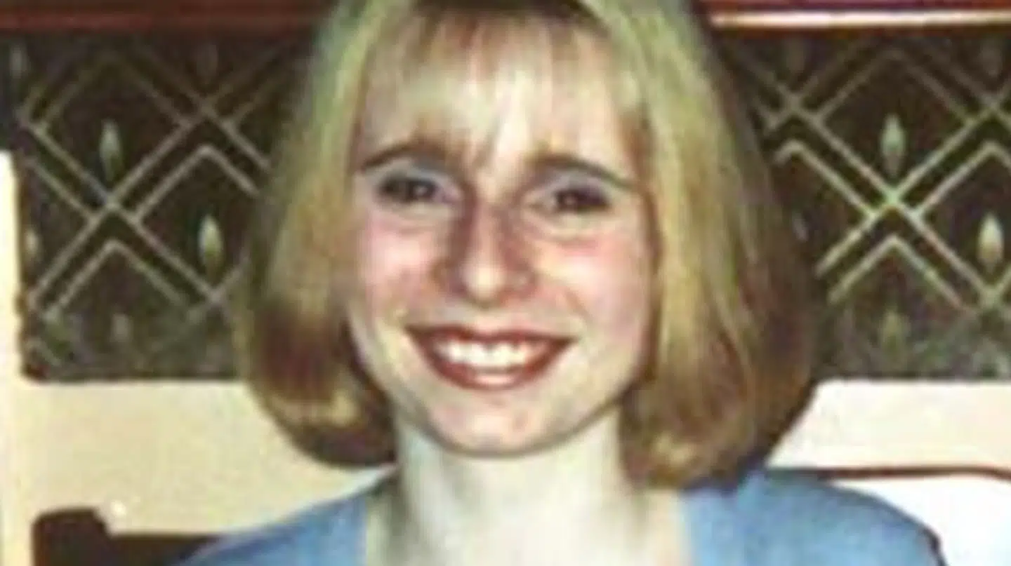 17-årige Victoria Hall forsvandt i 1999 og blev fundet død få dage senere. Nu træder en mand frem og erkender at have slået hende ihjel.