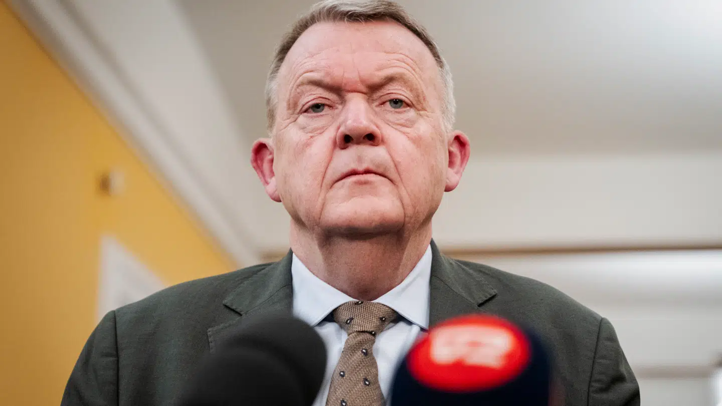 Udenrigsminister Lars Løkke Rasmussen (M) langer ud efter TV 2 i ny dokumentar.