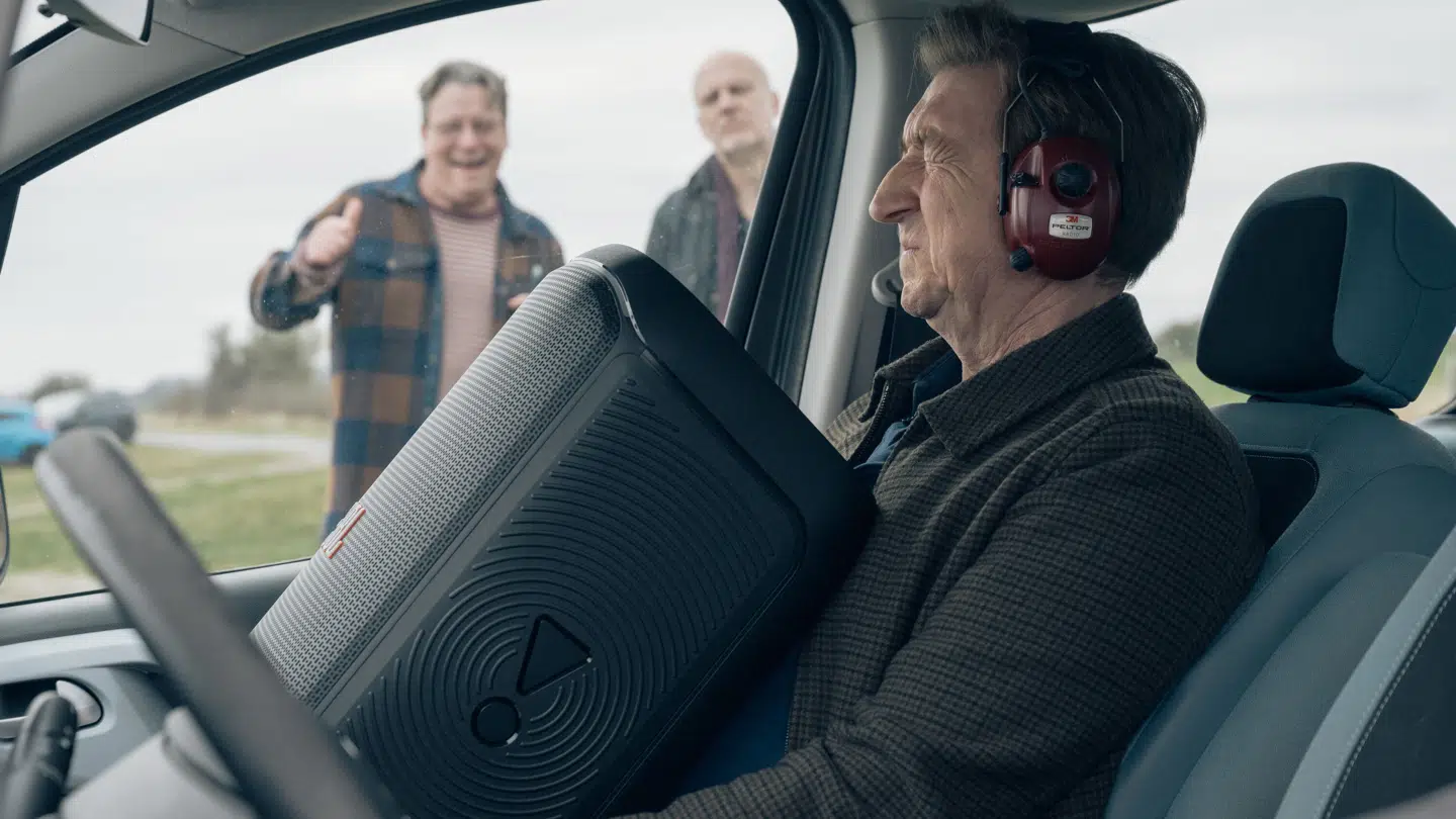 I 'Klassefesten 4' tages forskellige kneb i brug for at få styr på Niels-karakterens rejsning.