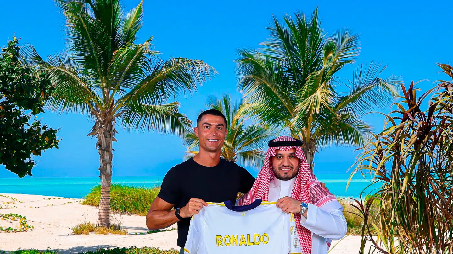Al-Nassr bød Ronaldo velkommen i 2025.