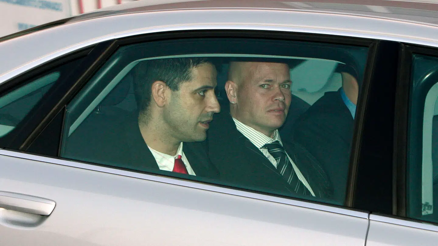 Stig Tøfting ankom med Thomas Gravesen til lægetjekket.