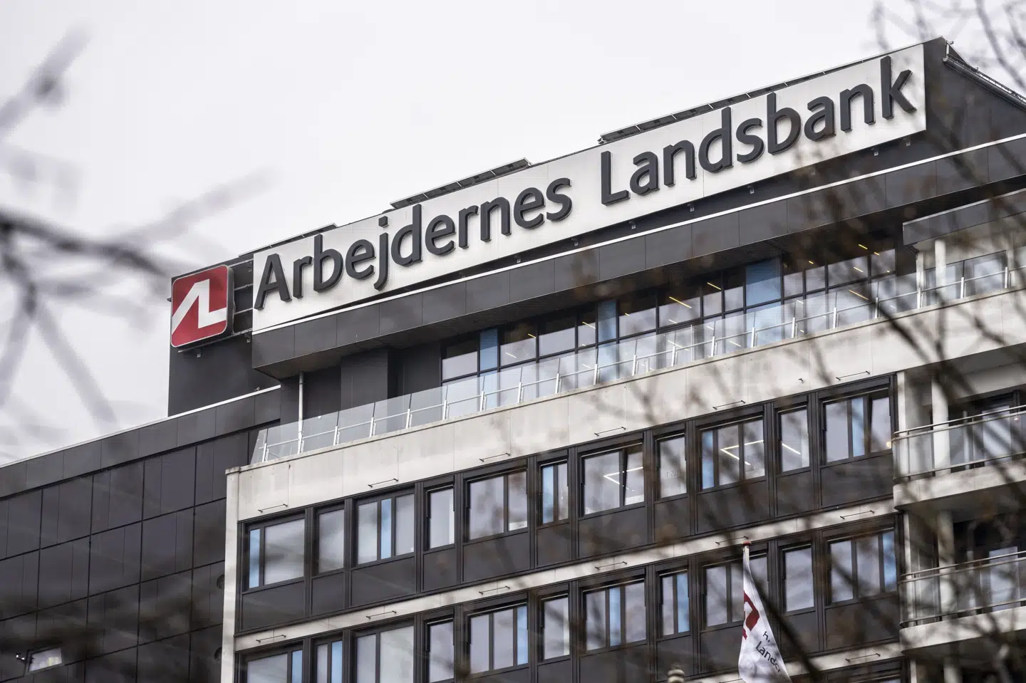 Arbejdernes Landsbank har hidtil haft hovedsæde i Panoptikon-bygningen ved Københavns Hovedbanegård, men fremover skal AL Sydbank ledes fra Aabenraa, hvor storebror i fusionen, Sydbank, har hovedsæde. (Arkivfoto).