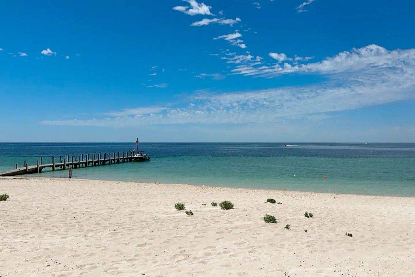 Det var fire kilometer ud fra kysten her – ved Quindalup i den vestlige del af Australien – at Austin Appelbee begyndte sin lange svømmetur.