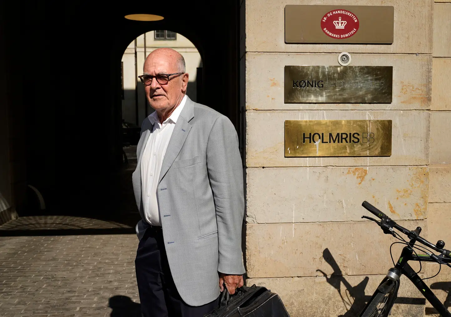 Karoly Nemeth var i mange år en af de mest markante advokater i landet. Nu er han som boligejer ramt af strafrenter, som han mener er ulovlige.