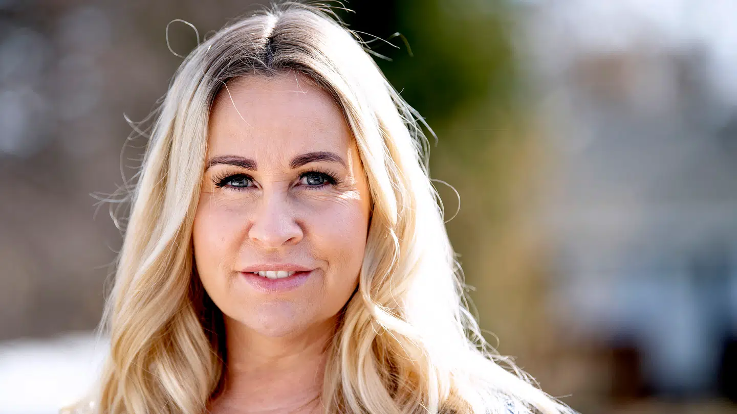 Joan Divine er i sorg over de børn, som hun aldrig fik.