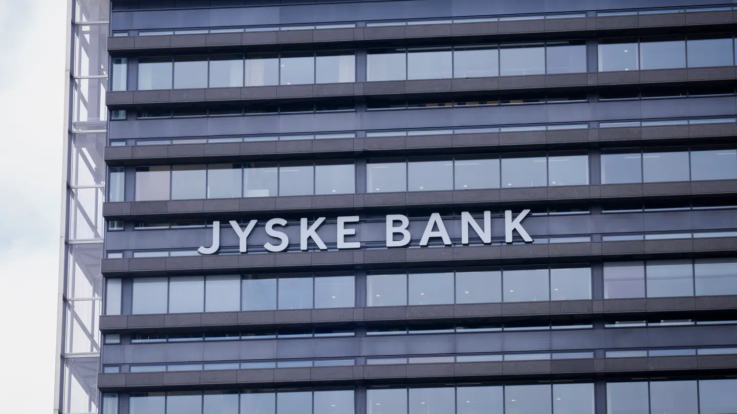 Eksteriør af hovedkvarter for Jyske Bank, Glaskuben, København.
