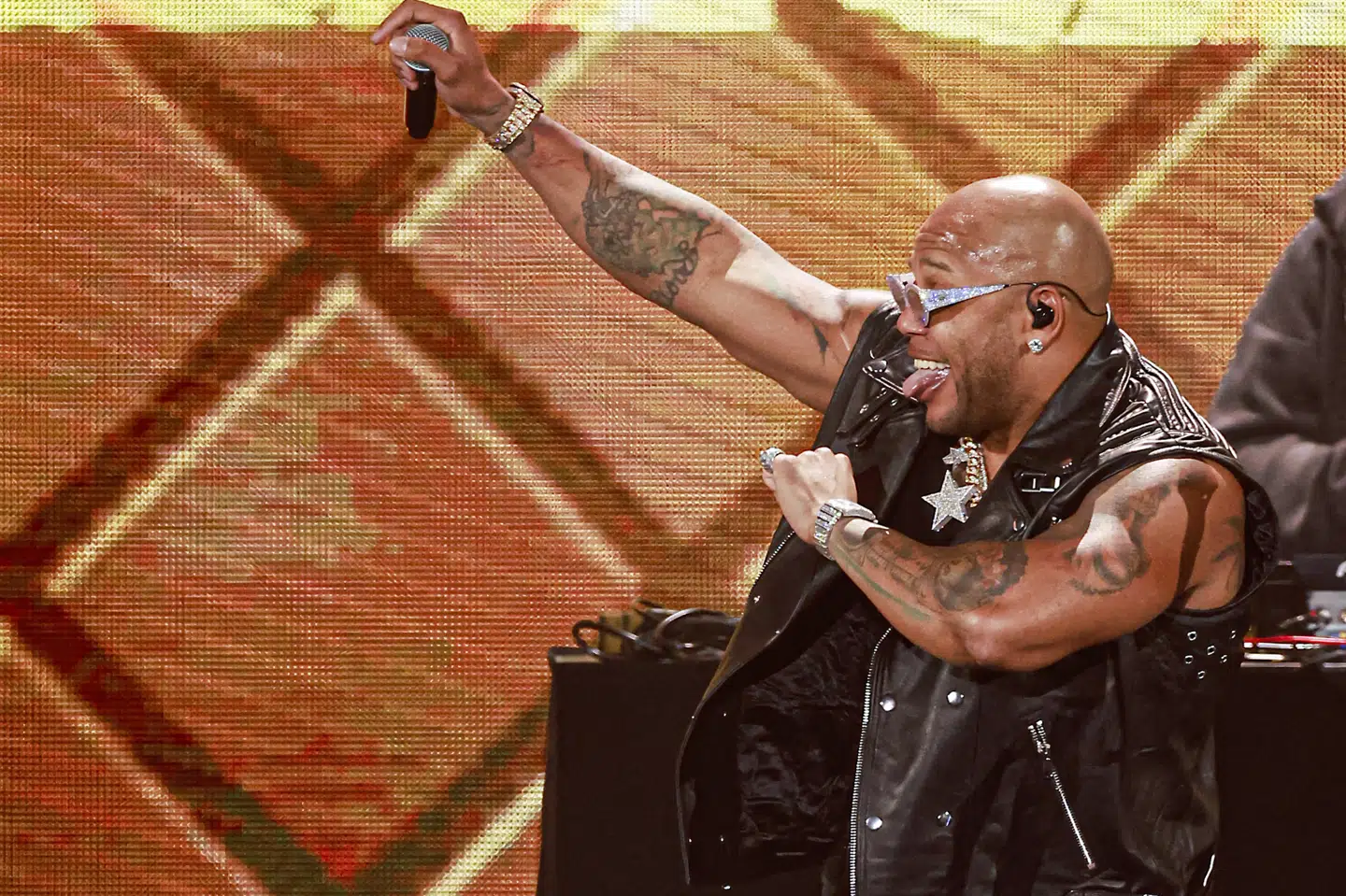 Flo Rida optrådte i Tivoli for 14 år siden, og han husker det, som var det i går. - Jeg er klar til at tage det til et endnu højere niveau denne gang, siger den amerikanske rapper i en pressemeddelelse. Her ses han under en optræden i USA i 2023. (Arkivfoto).