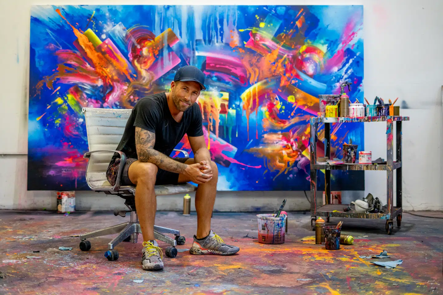 Den danske kunstner Mikael B holder normalt til i Los Angeles. Ny rykker han til Danmark med sin største, kunstneriske satsning nogensinde.