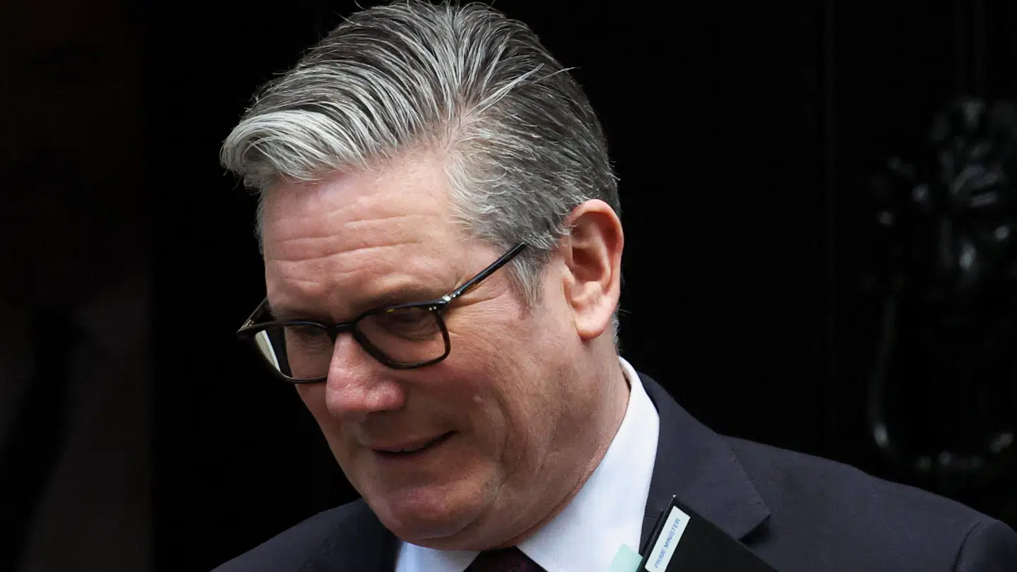 Storbritanniens premierminister, Keir Starmer, står lige nu i en gigantisk politisk krise.