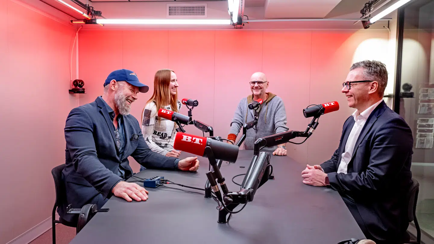 Holdet bag ny politisk Podcast på B.T. – Joachim B. Olsen, Emilie Jäger, Henrik Qvortrup og chefredaktør Simon Richard Nielsen.