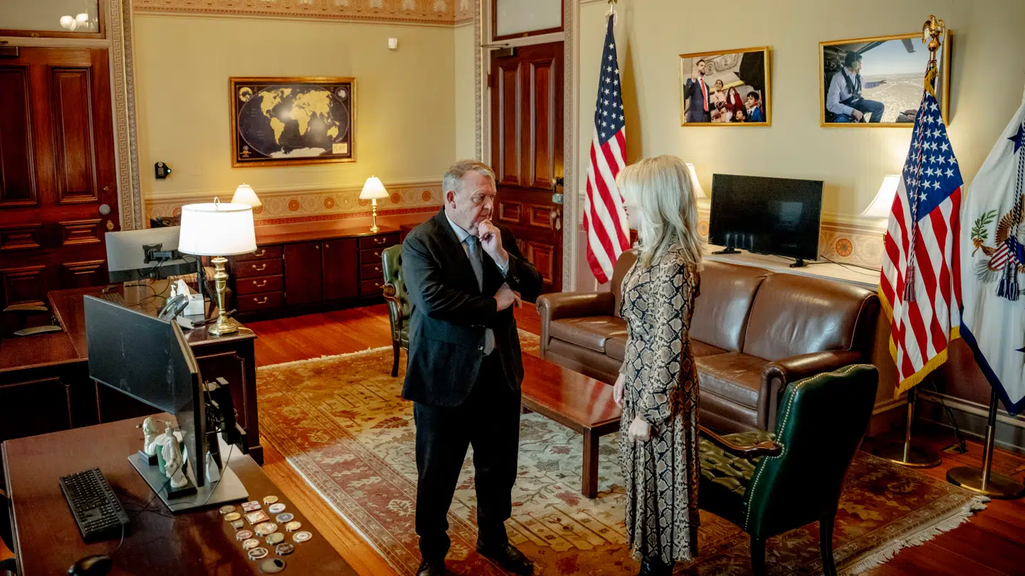 Lars Løkke Rasmussen og den amerikanske protokolchef Monica Crowley, inden de mødes med den amerikanske vicepræsident, J.D. Vance, og udenrigsminister Marco Rubio i Det Hvide Hus i Washington D.C. i USA, 14. januar 2026.