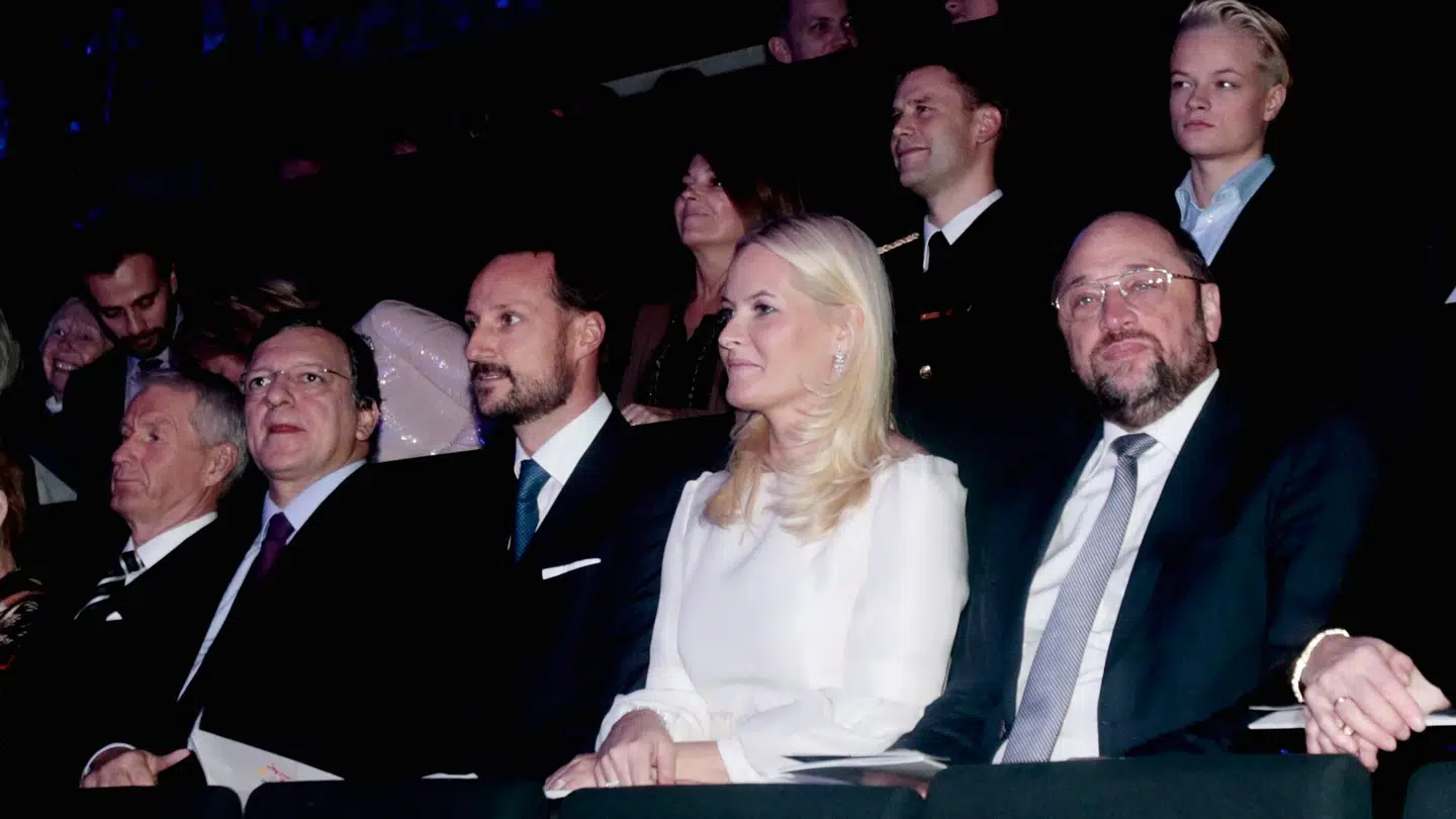 Thorbjørn Jagland er ikke den eneste, der angiveligt har haft en relation til Jeffrey Epstein. I de nye frigivet filer kom det yderligere frem, at den norske kronprinsesse Mette-Marit havde kendskab til sexforbryderen. Her ses Jagland sammen med Mette-Marit tilbage i 2012.