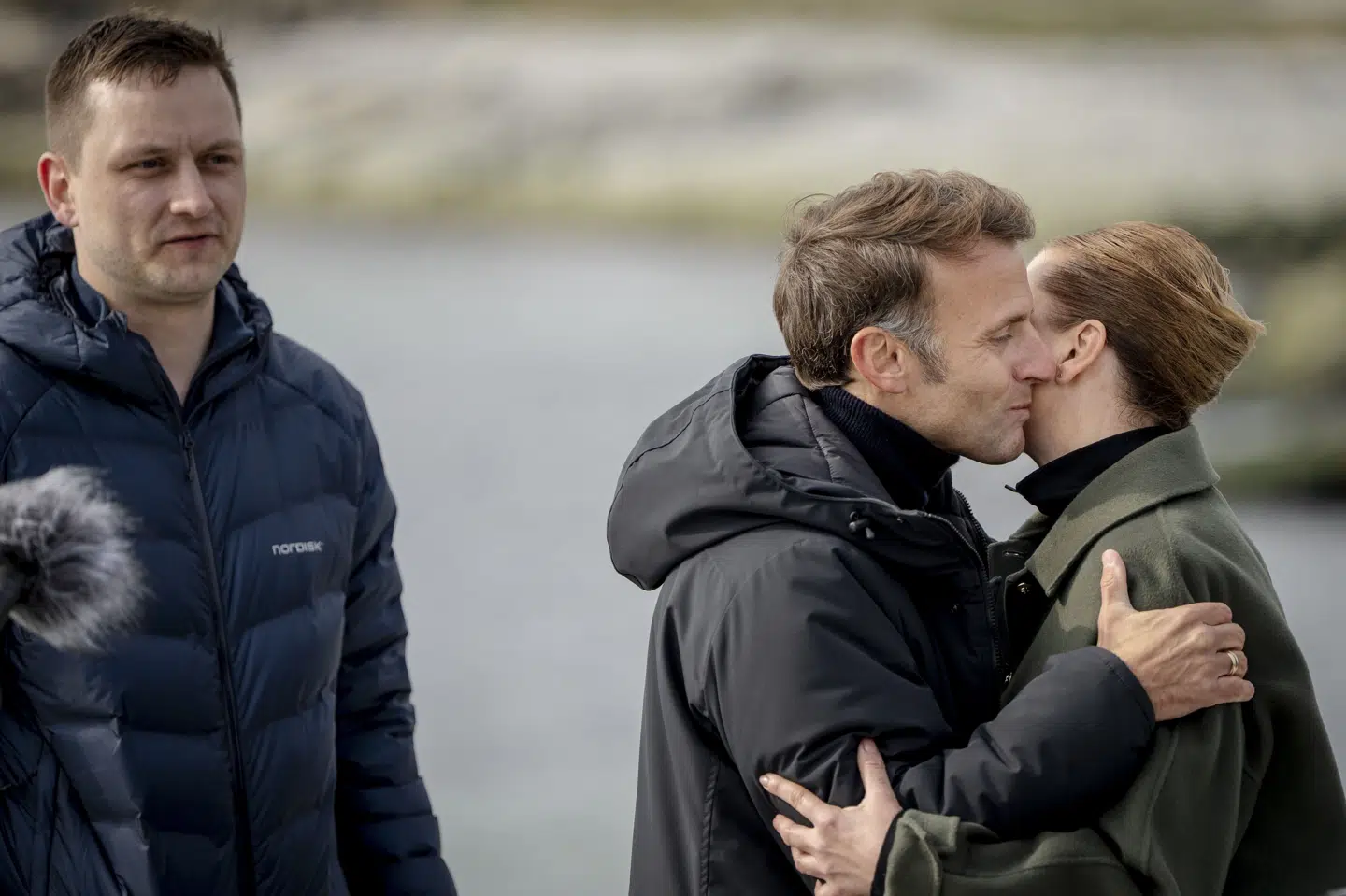Frankrigs præsident, Emmanuel Macron, besøgte Grønland i juni sidste år sammen med statsminister Mette Frederiksen (S). Her afslørede præsidenten Frankrigs planer om at åbne et konsulat i Nuuk. (Arkivfoto).