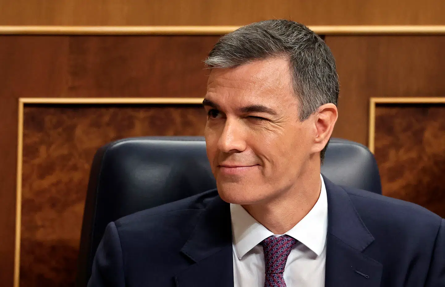 Pedro Sánchez går aldrig af vejen for et godt værdipolitisk hundeslagsmål. Men hans offensiv mod techfyrsterne er også et signal om, at en række lande er klar til at tage fløjlshandskerne af i kampen om meningsdannelse via de sociale medier.