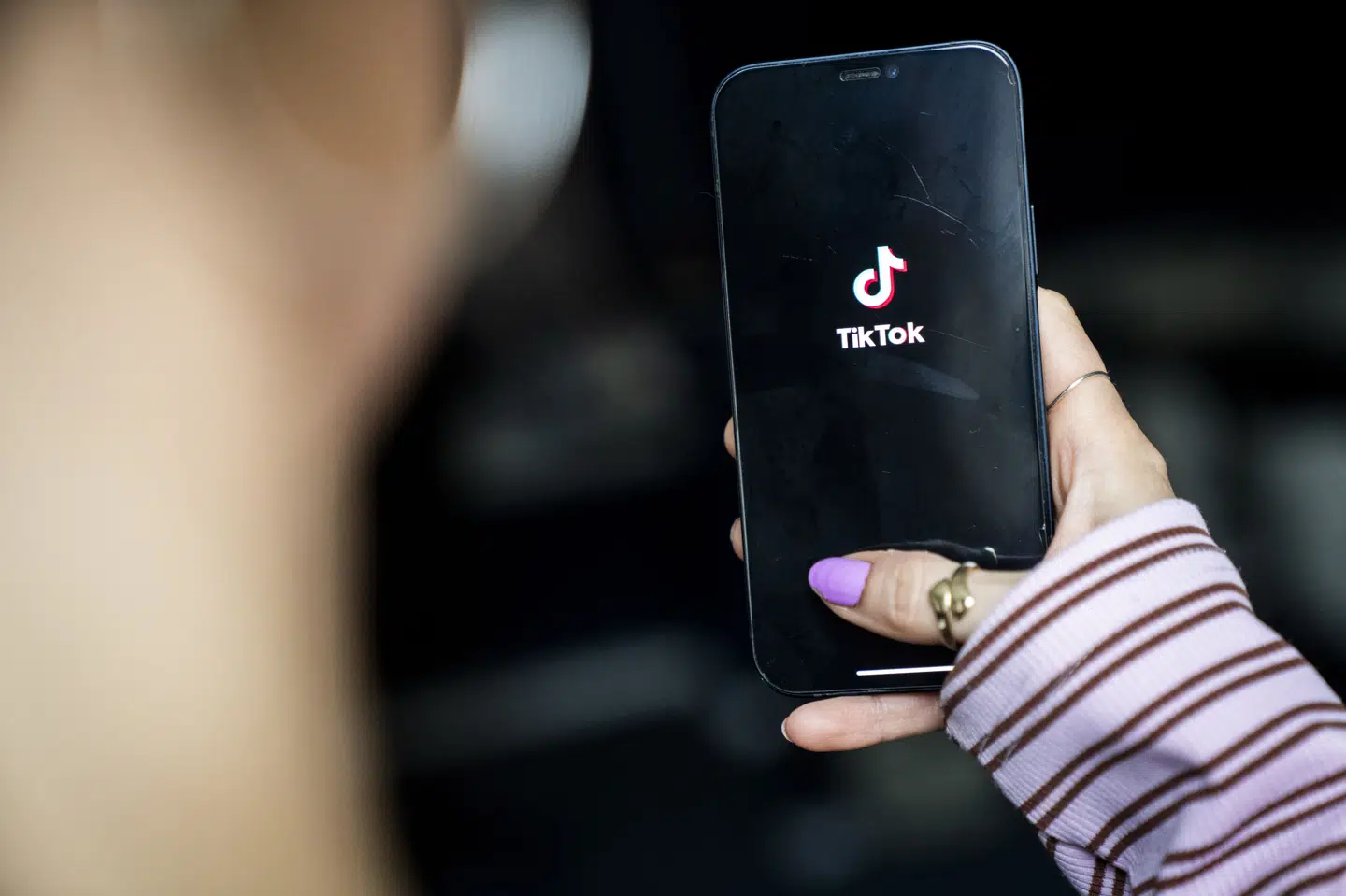 EU har fokus på TikTok og på appens "afhængighedsskabende design". (Arkivfoto).