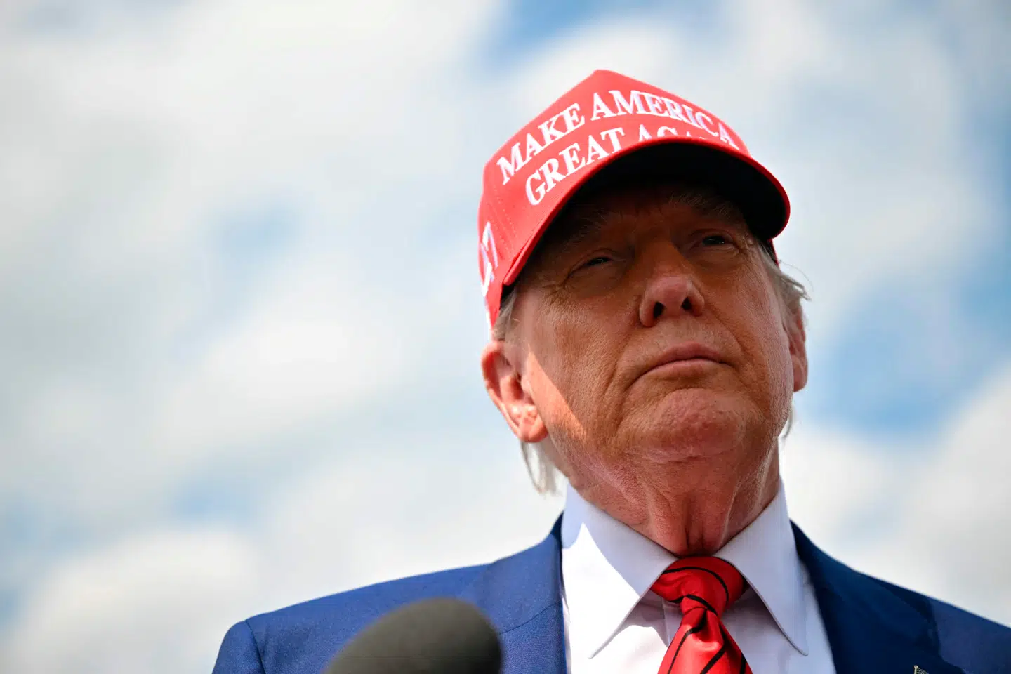 Kun seks ud af ti republikanere identificerer sig som MAGA-tilhængere, mens omkring tre ud af ti siger, at de ikke gør. Resten er usikre, viser en nylig Economist/YouGov-måling.