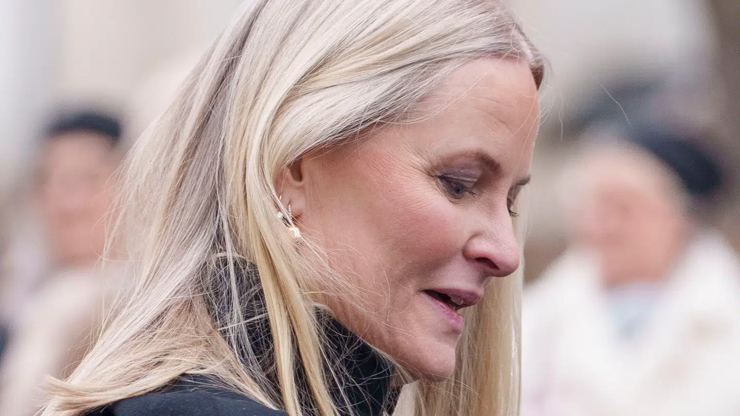 Fredag har kronprinsesse Mette-Marit undskyldt sin relation til Jeffrey Epstein. Men det er ikke nok til at redde hendes skrantende popularitet blandt nordmændene, mener B.T.s Underholdningsredaktør.