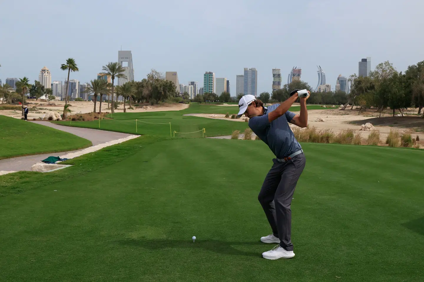 Jacob Skov Olesen ses her på golfbanen i Doha.