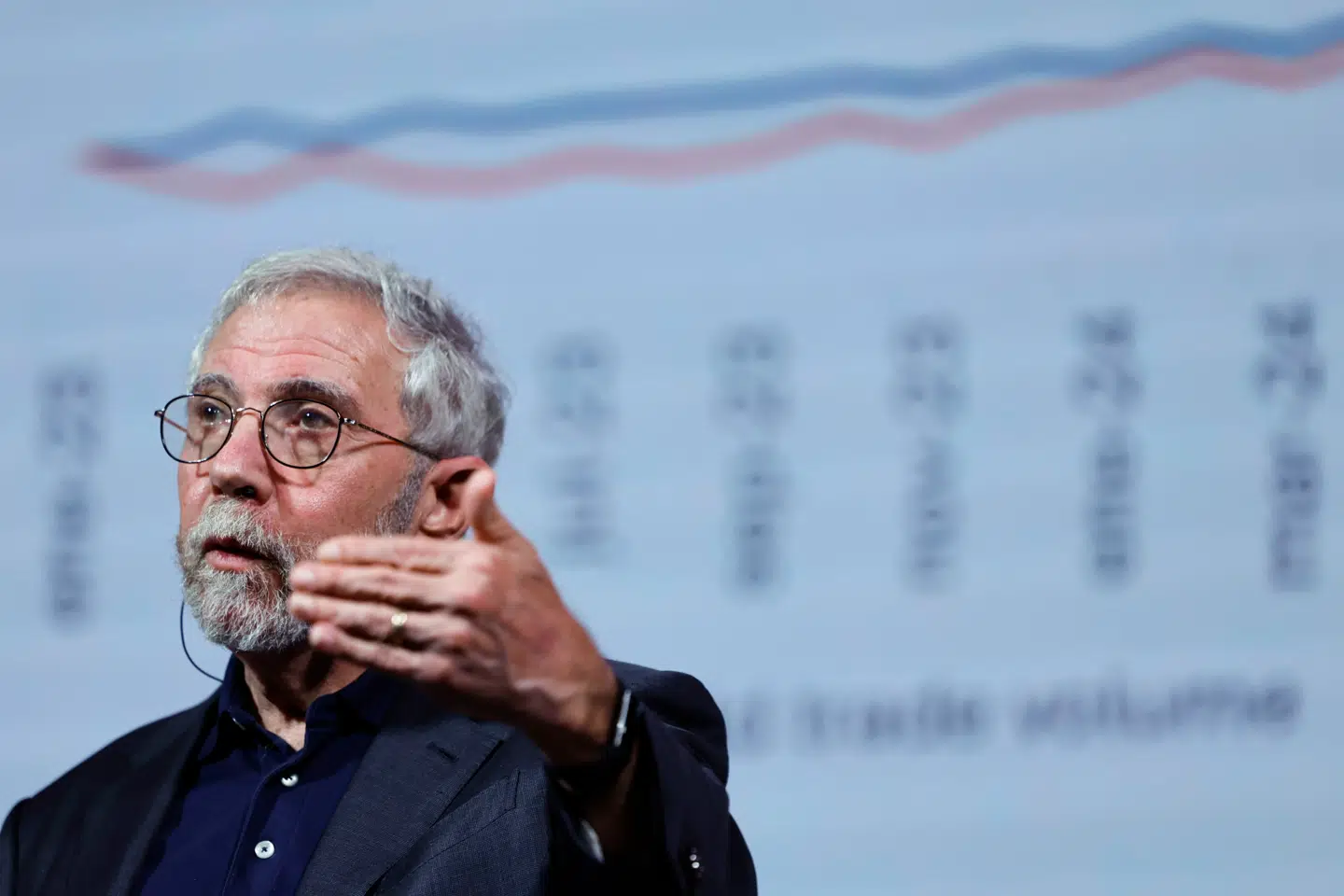 Den nobelprisvindende økonom, Paul Krugman, mener, at Donald Trump begår en fejl, hvis han tror at olieproduktion kan redde den amerikanske økonomi.
