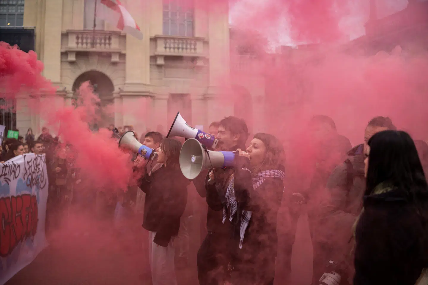 Flere demonstrationer fandt sted ved vinter-OL, der blev skudt i gang fredag i Milano. Der er varslet flere demonstrationer over den kommende weekend.