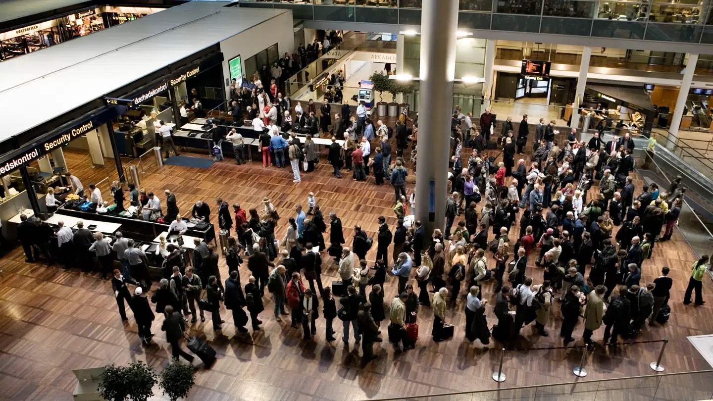 Lufthavnene frygter timelange køer i de store rejseperioder, når et nyt EU-kontrolsystem skal indføres.