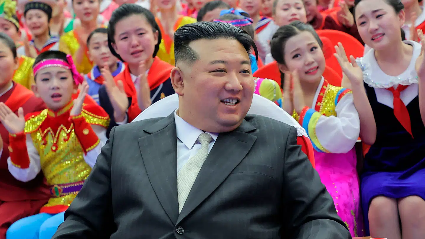 North Koreas leder Kim Jong-un slår hårdt ned på børn, som ser sydkoreanske serier.