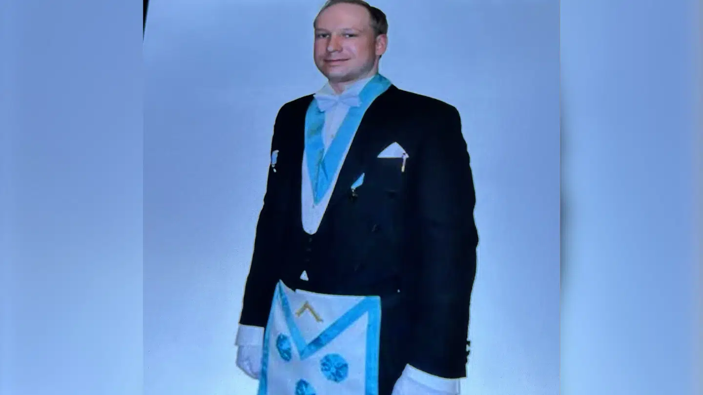 Her ses det billede af Anders Breivik, som et medlem af National Front Fædreland har delt.