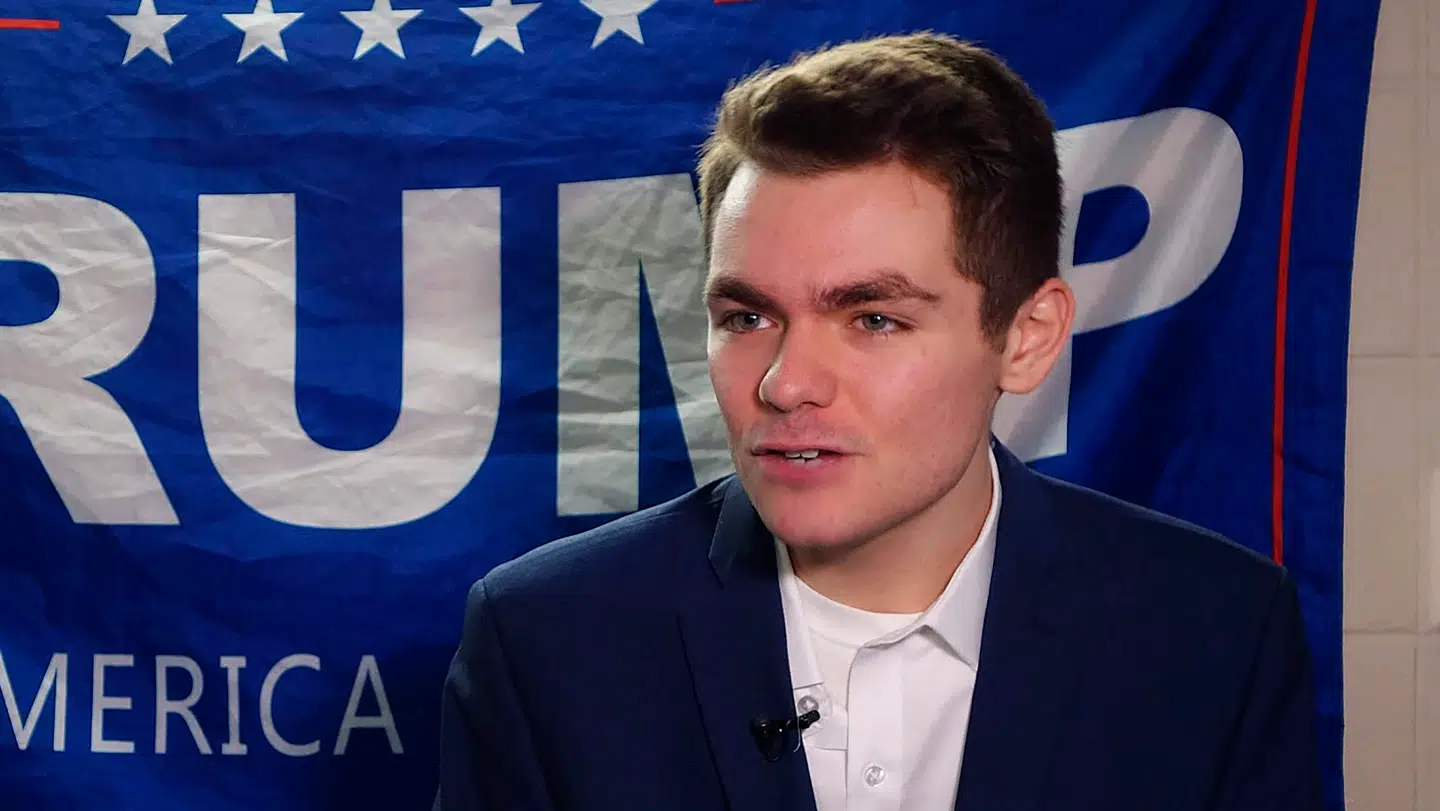 Nick Fuentes er 27 år år gammel og en af Trump-største MAGA-influencere.