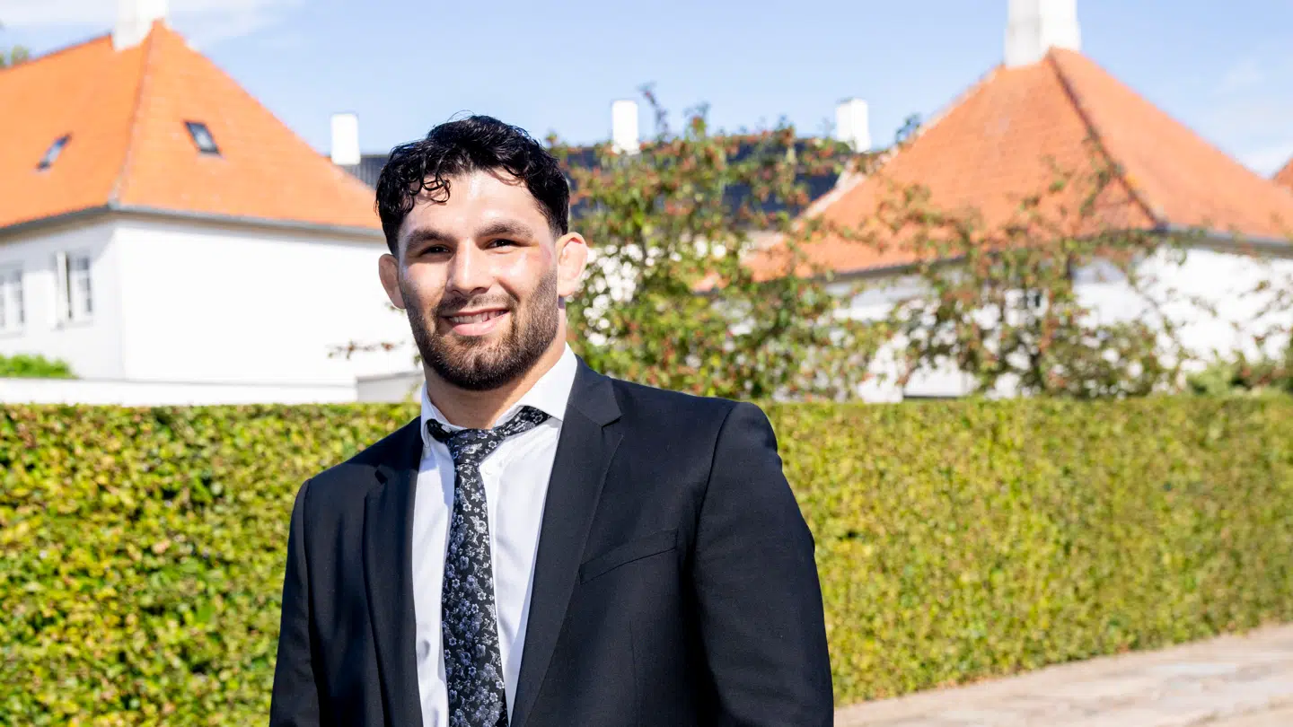 Ved OL i Paris vandt Turpal Bisultanov bronze. Nu kan den danske bryder også kalde sig verdensmester.