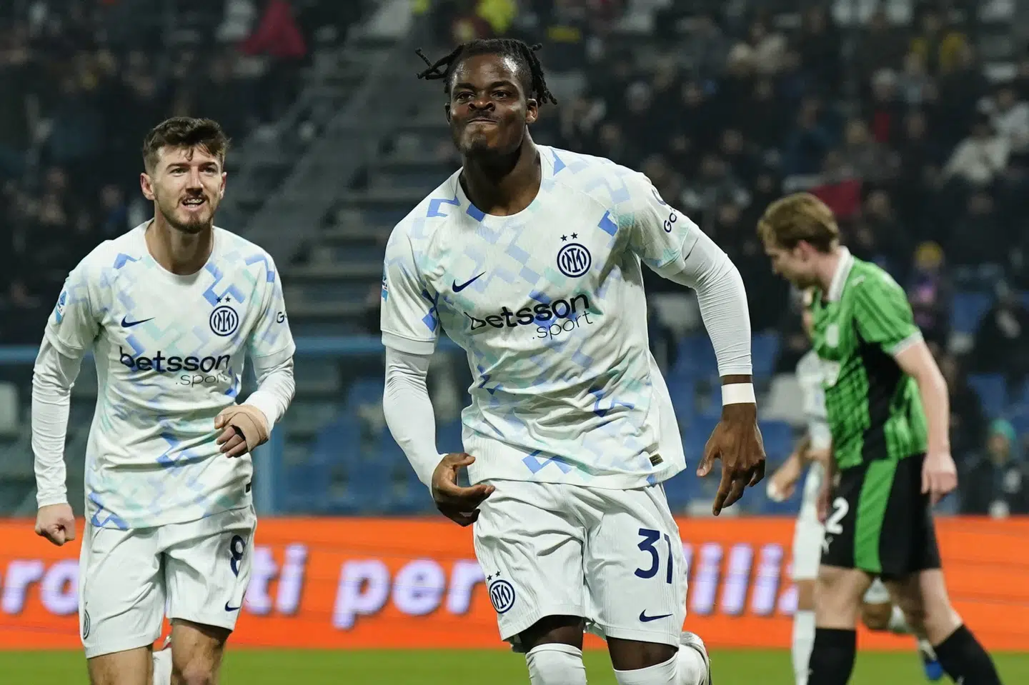 Den tidligere AGF-profil Yann Bisseck åbnede ballet mod Sassuolo.