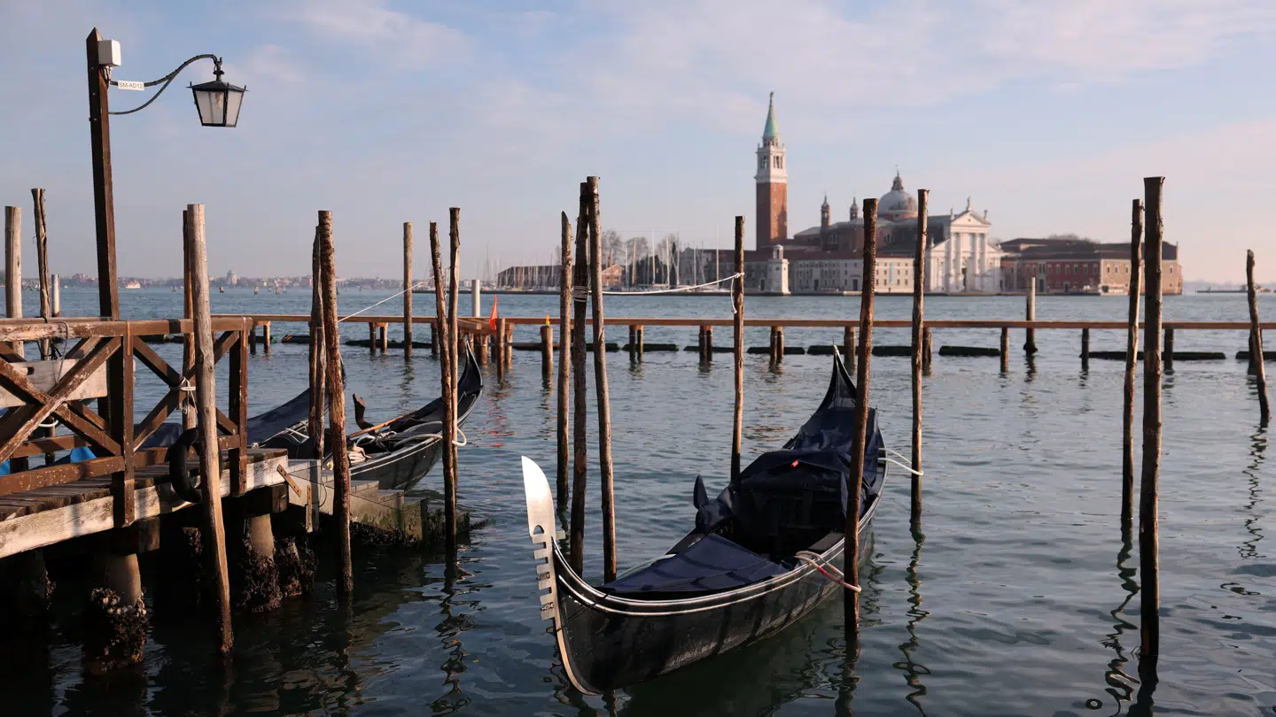 Speedbåden ramte blandt andet to gondoler i Venedigs kanaler.