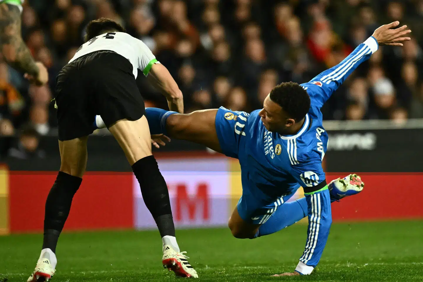 Kylian Mbappé og resten af Real Madrid-profilerne kæmpede med tingene, men høstede tre point til tabellen i Valencia.