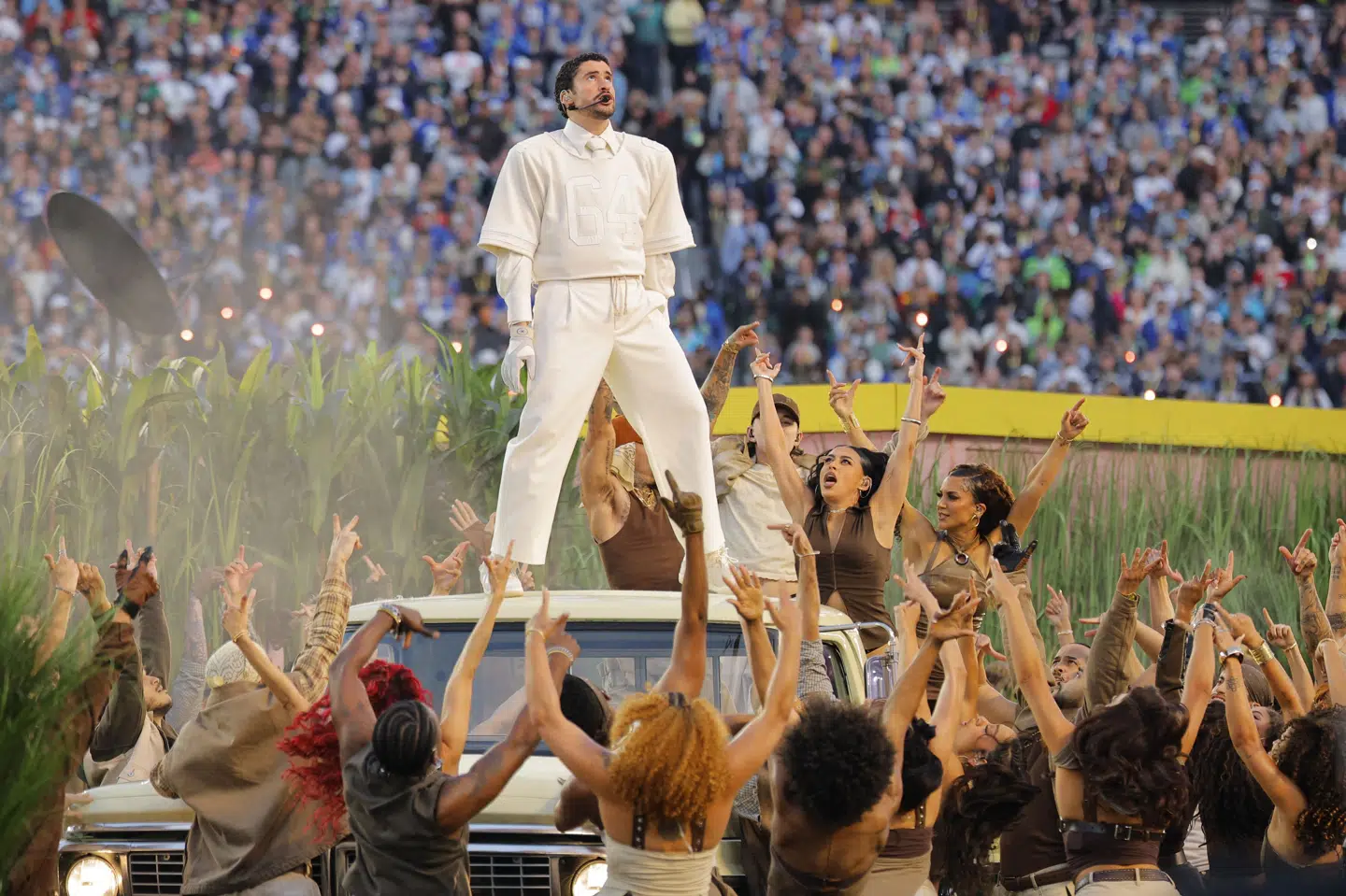 Bad Bunny sang udelukkende på spansk i halvlegsshowet i Super Bowl. Det har fået USA's præsident til tasterne.