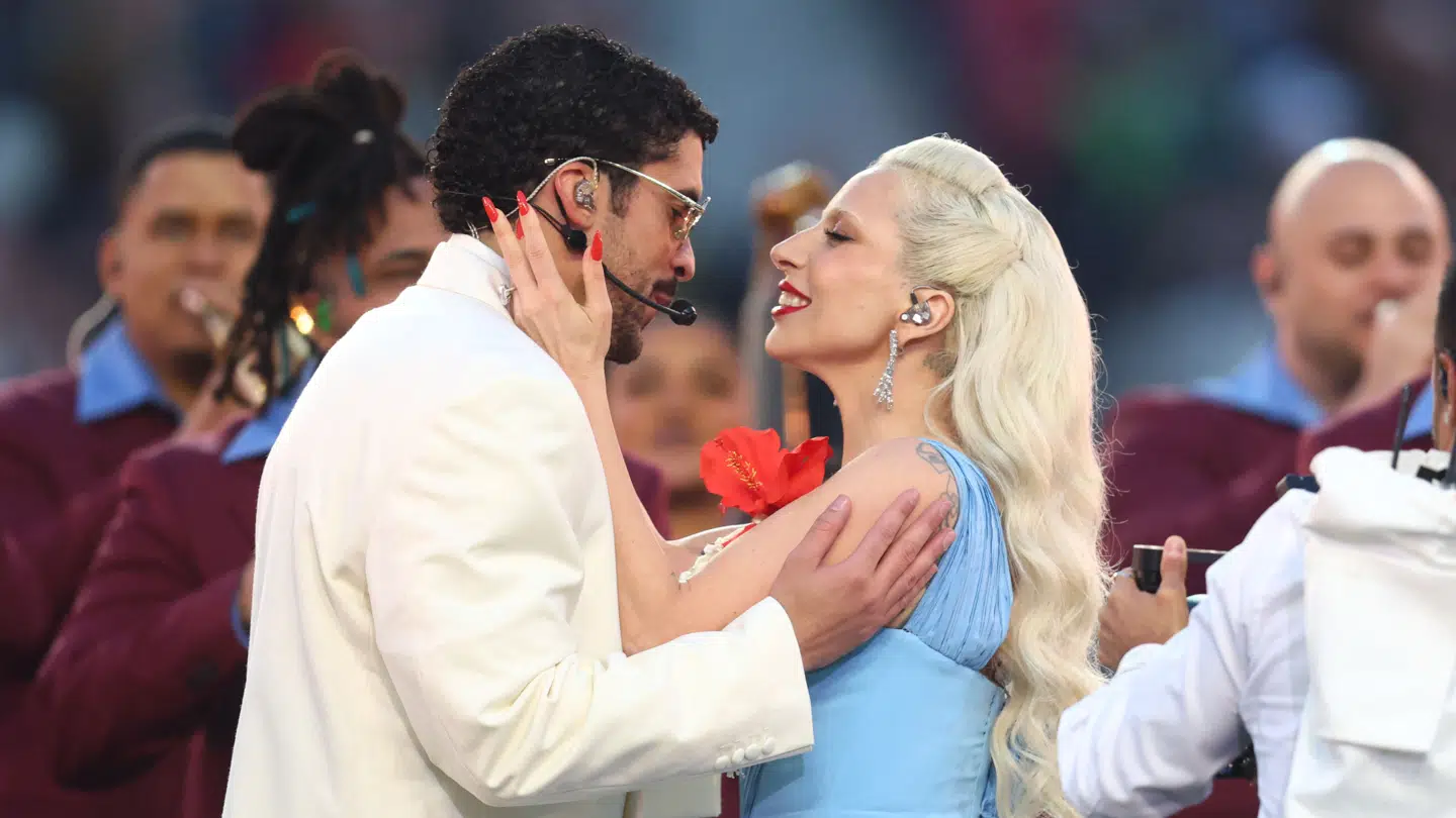 Lady Gaga deltog i halftime-showet med Bad Bunny.