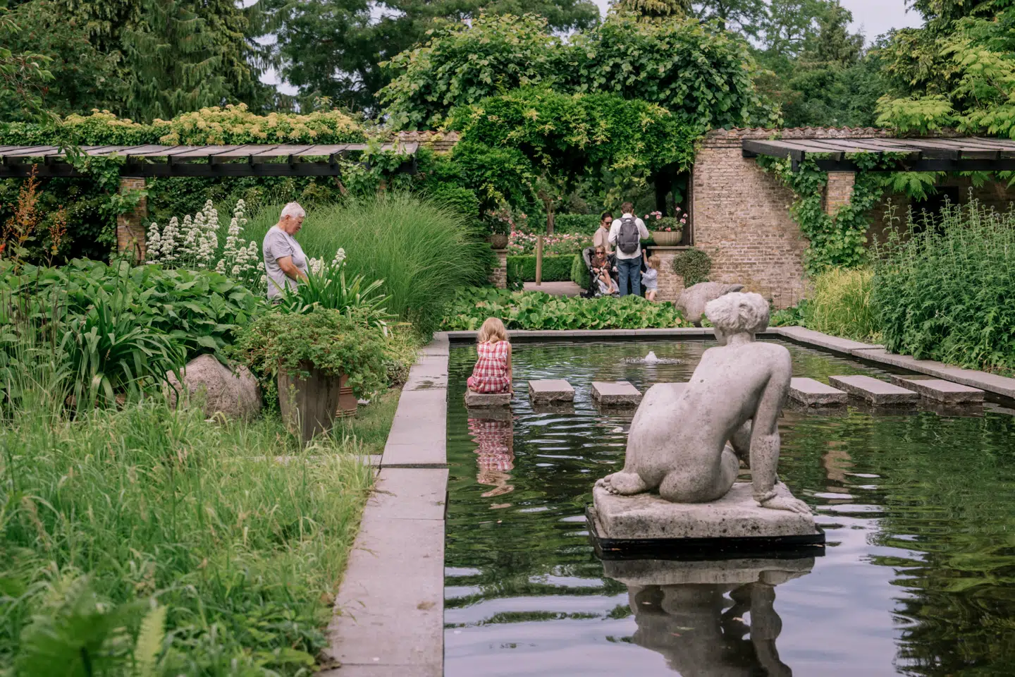 Haveselskabets Have er en populær københavneroase, og da det Kongelige Danske Haveselskab sidste år overdrog haven til Slots- og Kulturstyrelsen, fjernede selskabet adskillige skulpturer. Nu er det kommet frem, hvad flere af skulpturerne er vurderet til.
