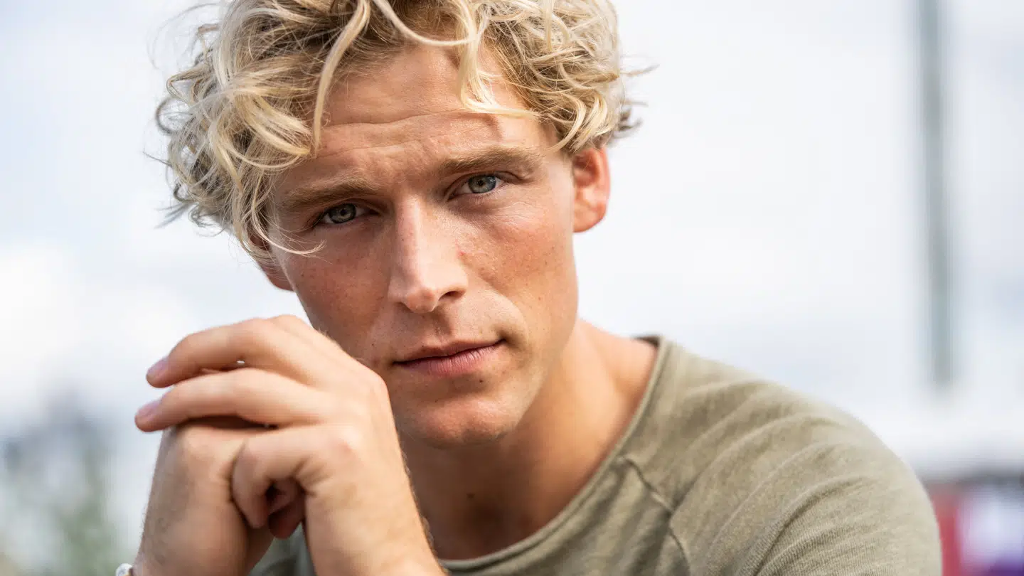 Sangeren Christopher aflyser sine koncerter i flere byer.