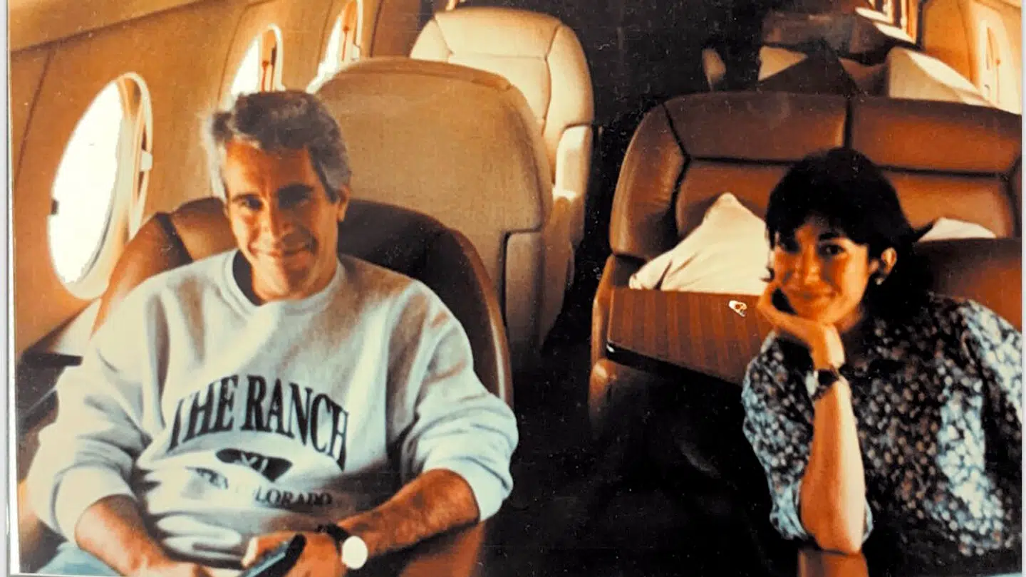 Ghislaine Maxwell blev i 2021 dømt skyldig for at hjælpe Jeffrey Epstein med at drive sin sexring.