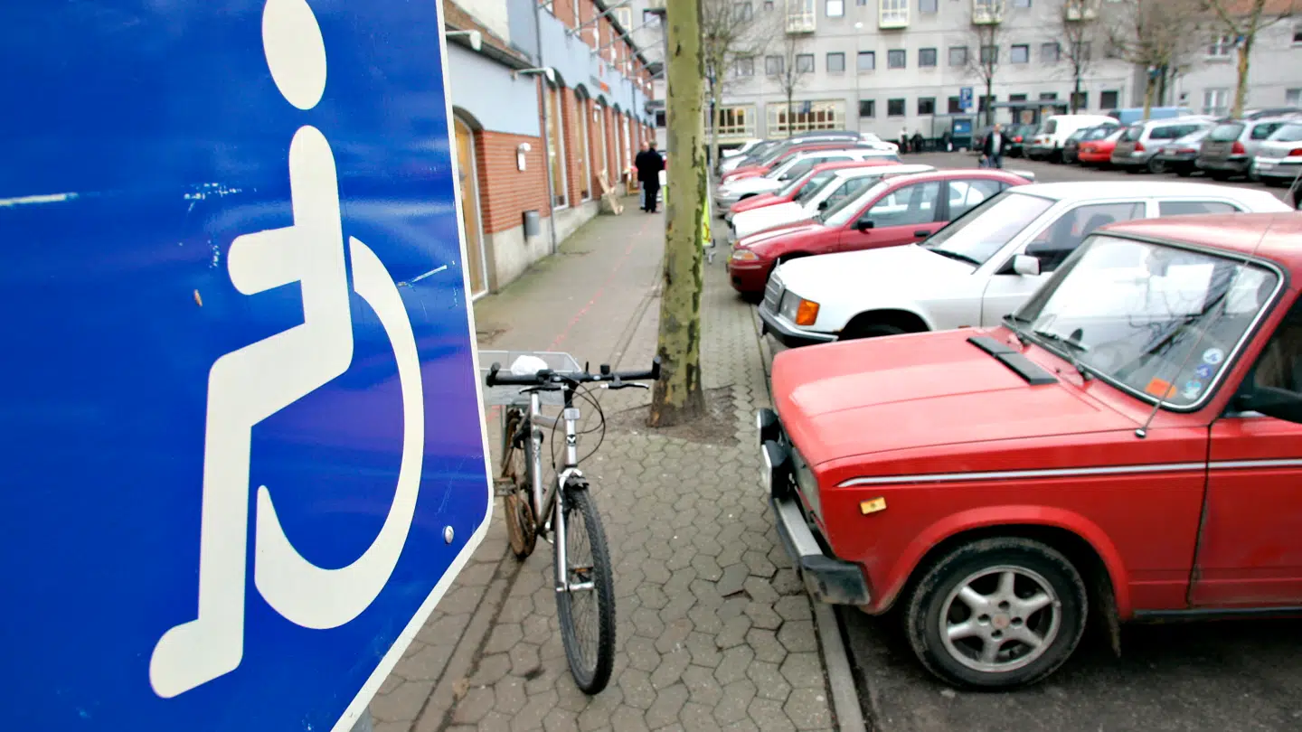 »Der kan godt være nogen, der på grund af en psykisk diagnose er så begrænset i deres evne til at færdes i offentlige rum og kunne parkere og passe for eksempel behandling, at man kan få et handicapparkeringskort,« siger direktør i Danske Handicaporganisationer Katrine Mandrup Tang.
