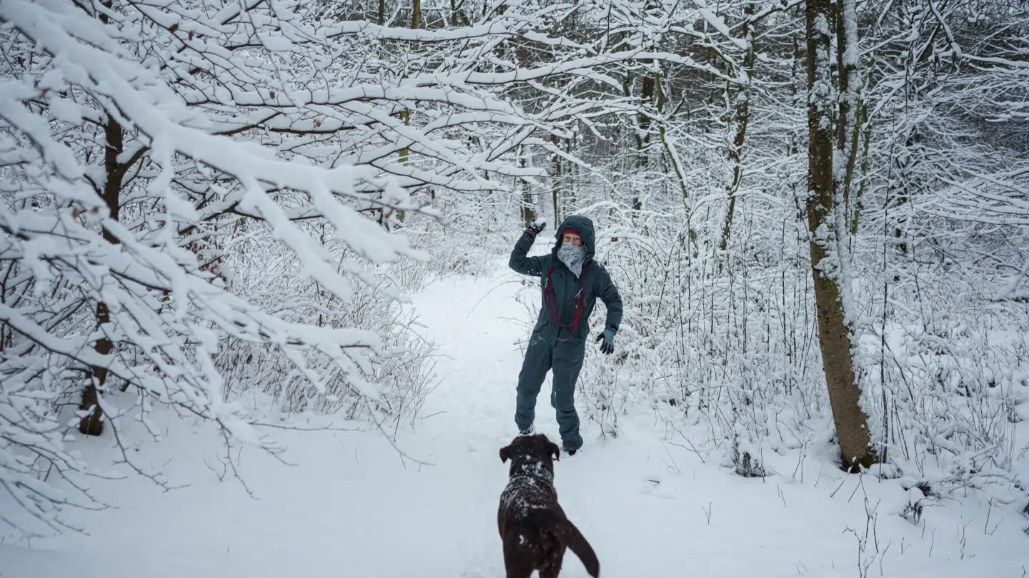 Hvis du også elsker et oplyst Danmark og lave snemænd og sneengle. Så er der godt nyt på vej til dig - for på torsdag vil der forventeligt falde store mængder sne i halvdelen af landet.