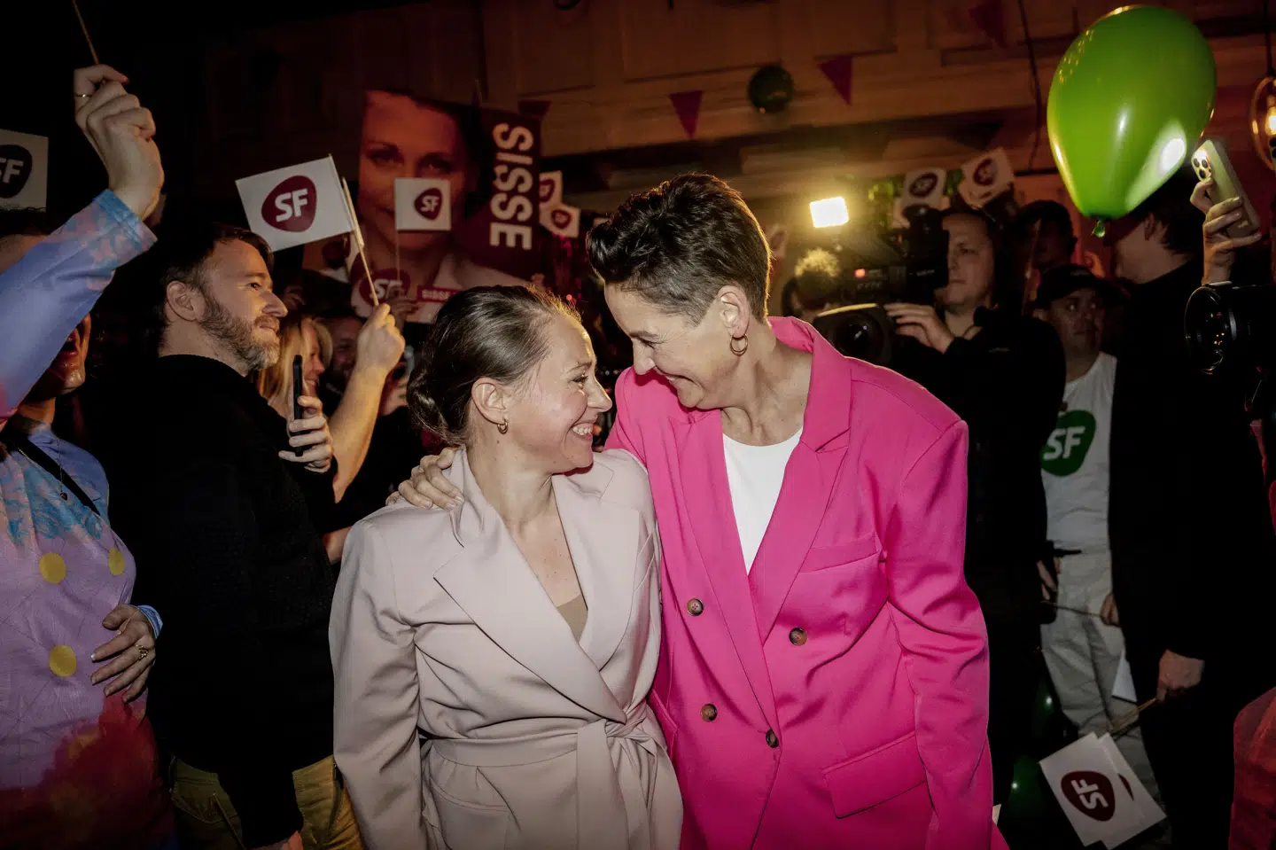 Pia Olsen Dyhr og Sisse Marie Welling havde et godt kommunalvalg, og SF satte sig på overborgmesterposten i København for første gang nogensinde ved et valg. Siden har Socialdemokratiet justeret kursen.