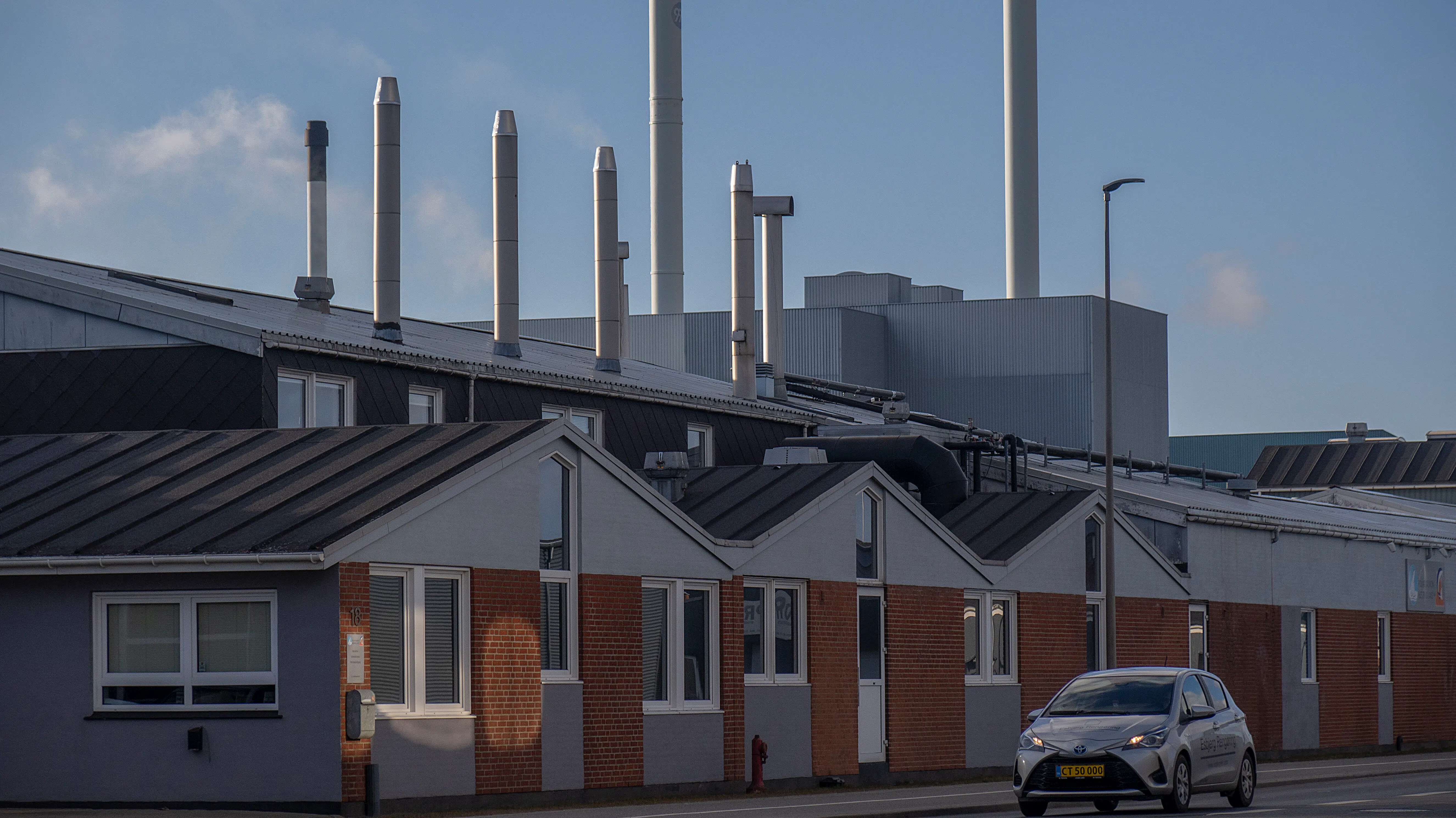 Efter tre dødsfald: Politiet sigter laksevirksomhed og to personer