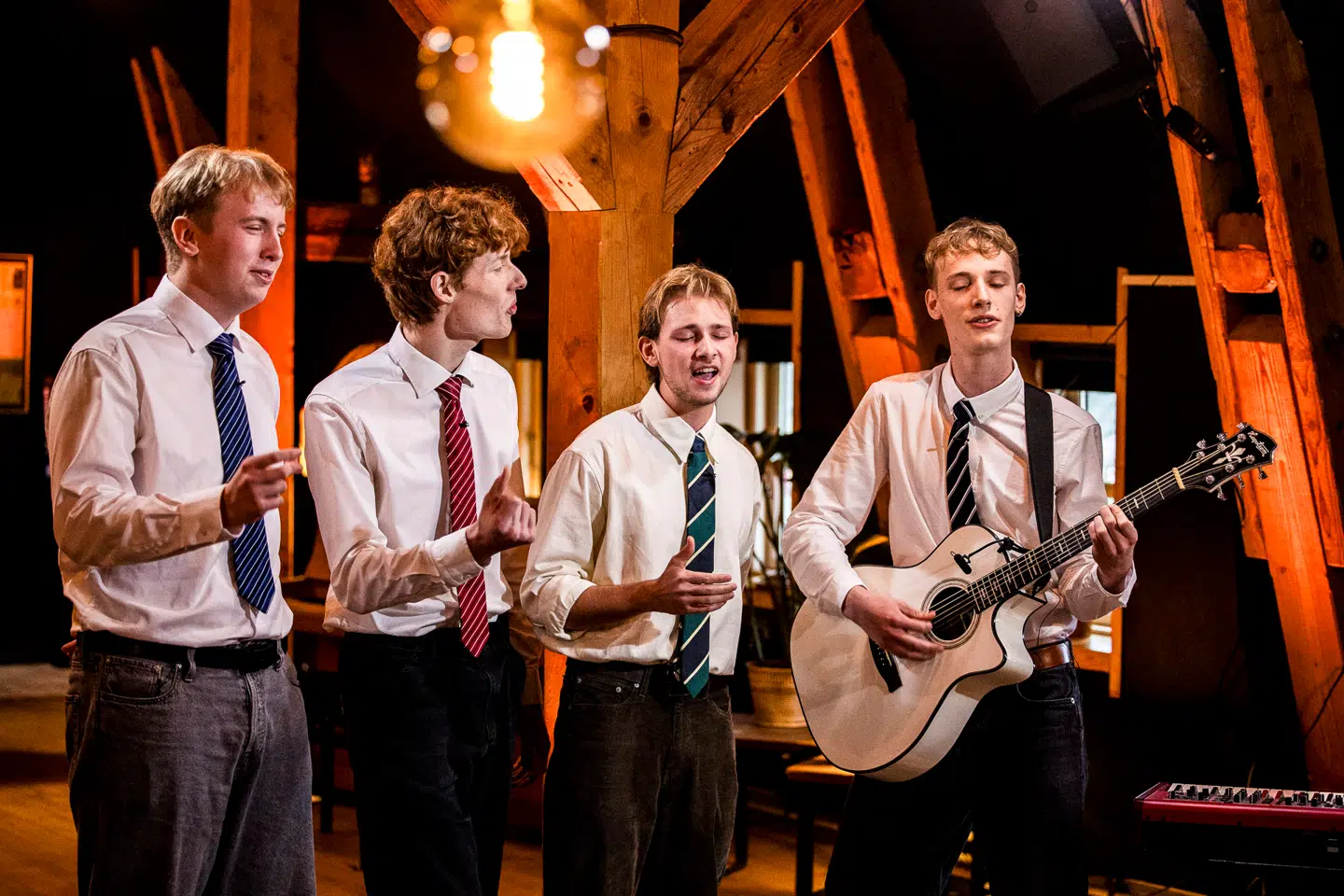 Fire flotte fyre sang Stevie Wonder-hittet 'Isn't she lovely' i aftenens bootcamp-program.