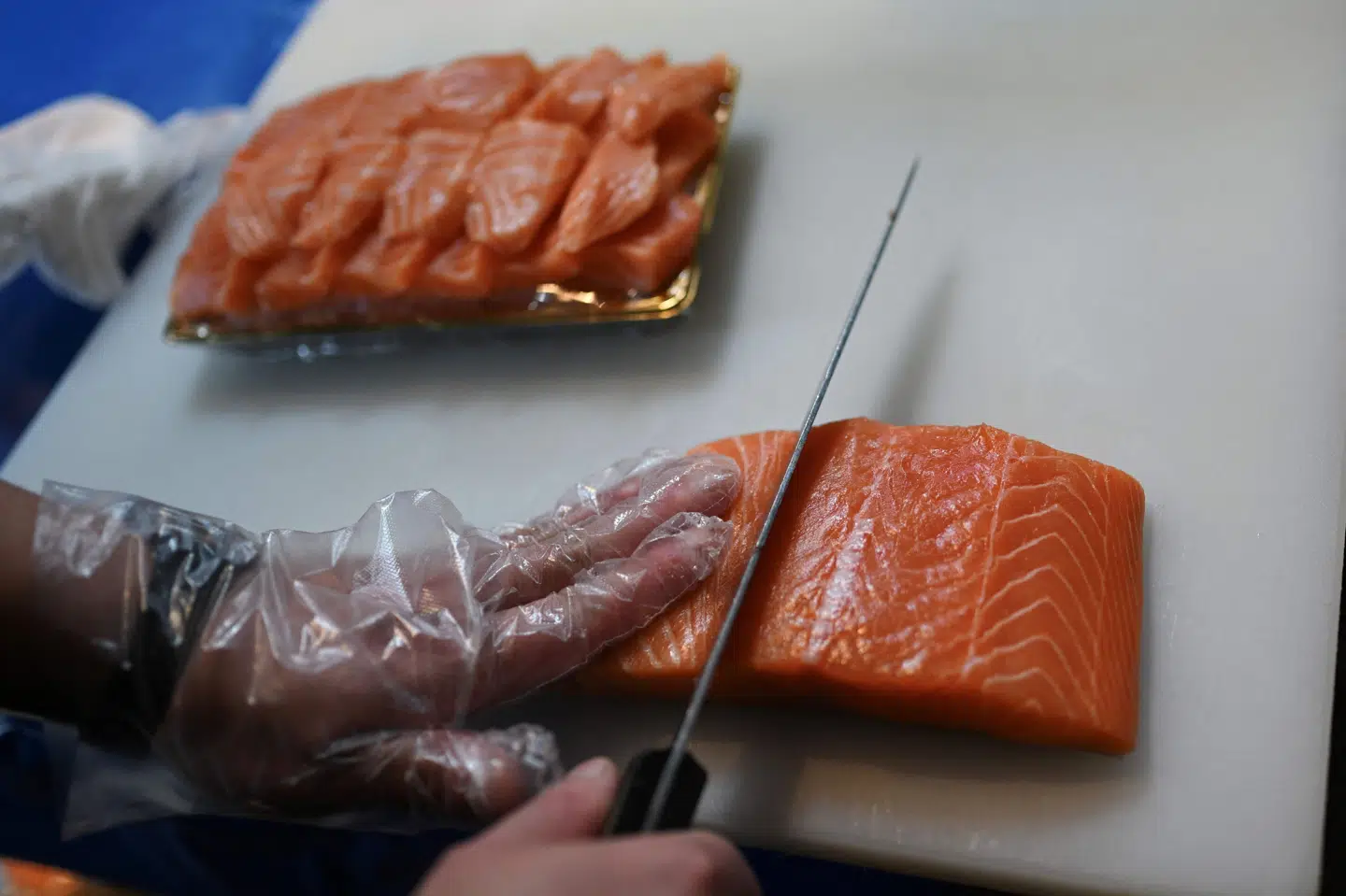 Polar Salmon Hjerting Laks blev senest politianmeldt i december 2025, hvor de samtidig fik en bøde på 30.000 kroner for mangelfuld mærkning efter stiksaltning. (Arkivfoto.)