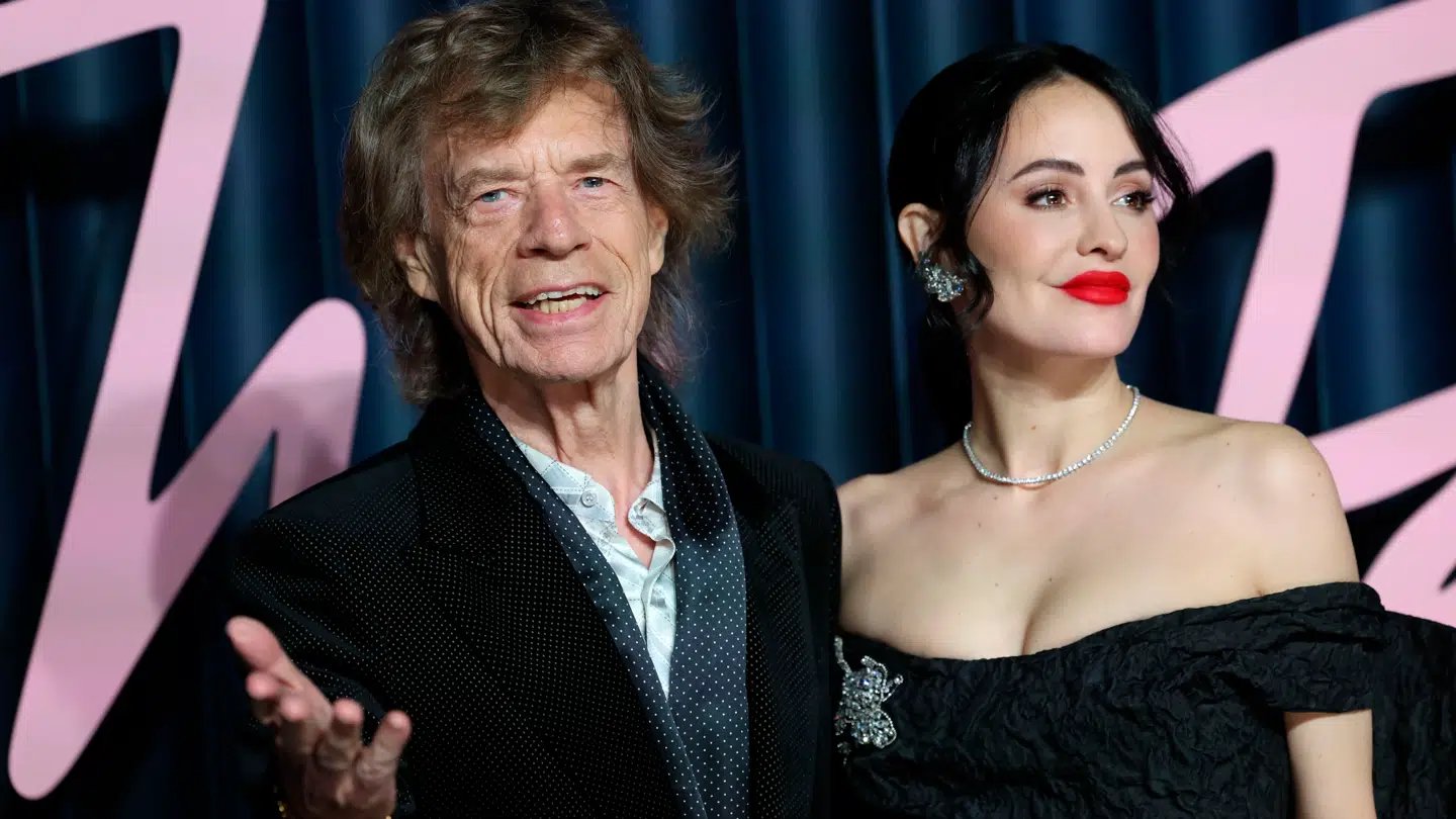 Mick Jagger er i dag 82 år gammel og har været medstifter og forsanger i bandet The Rolling Stones.