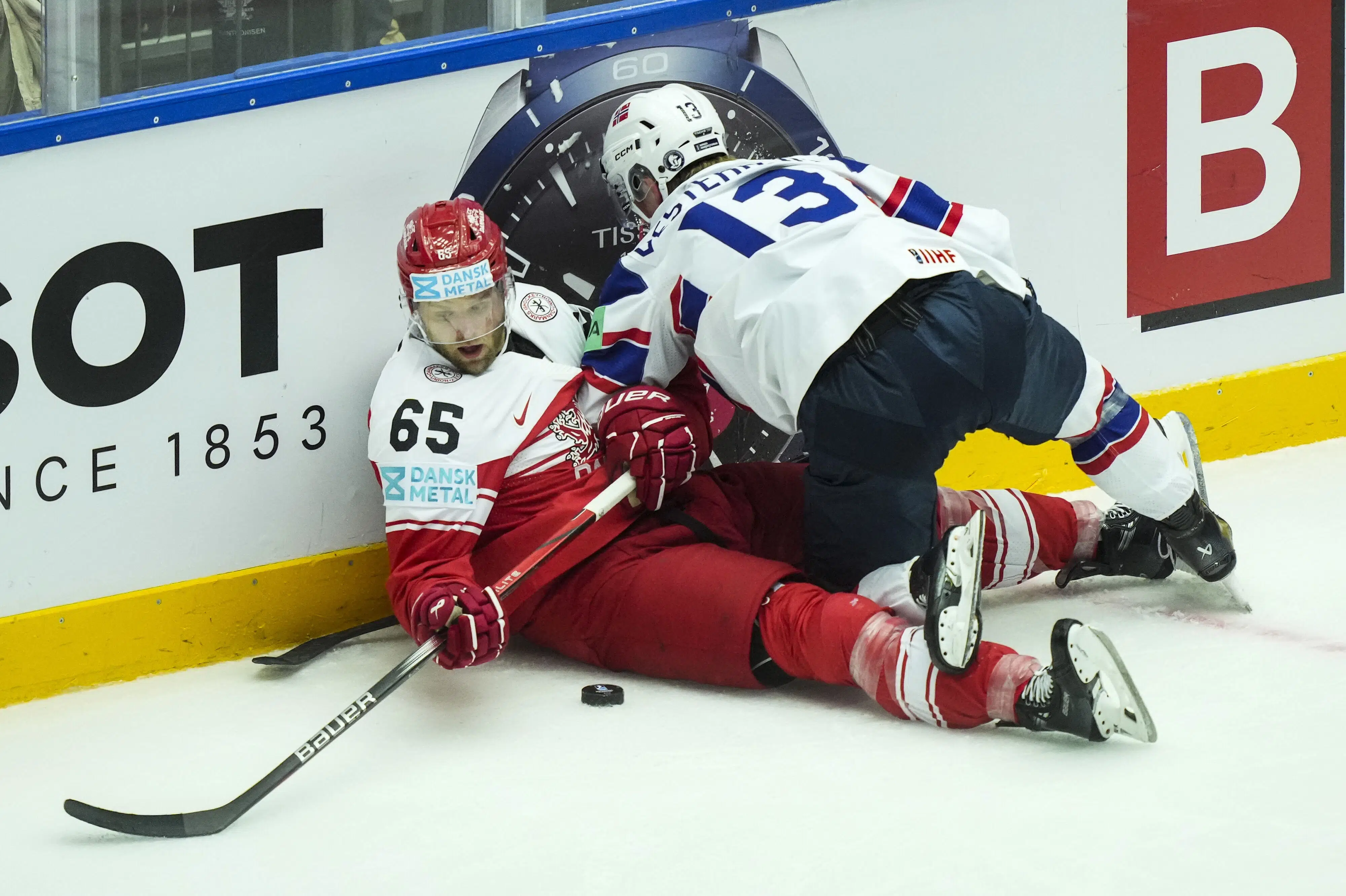 Hærget ishockeyfighter løber gerne risikoen for flere ar