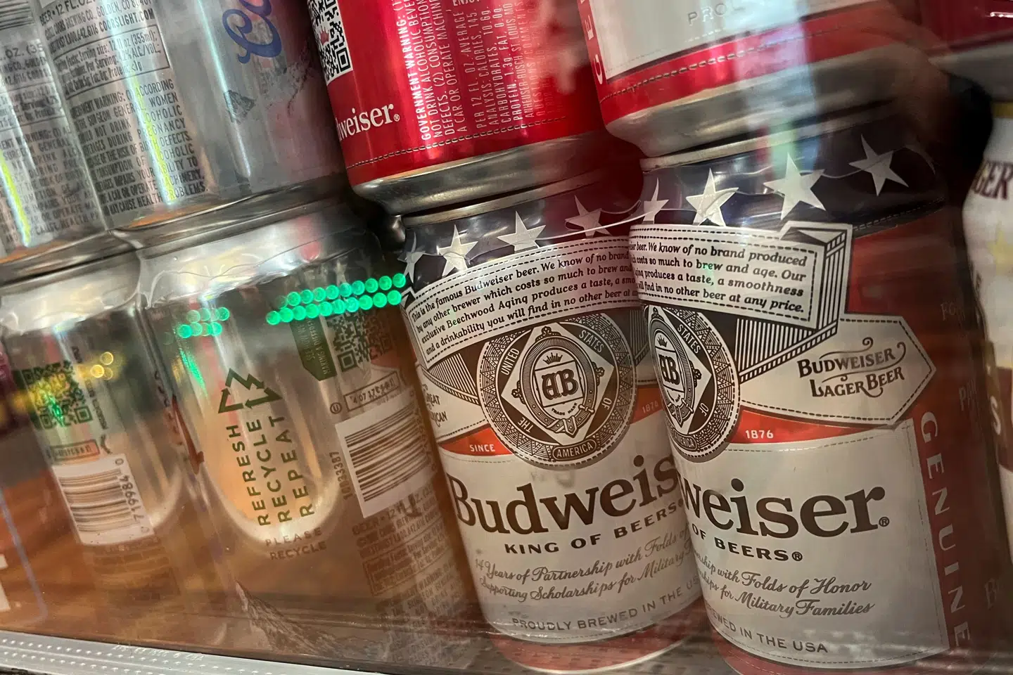 AB InBev er verdens største ølproducent og ejer varemærker som blandt andet Budweiser. (Arkivfoto).