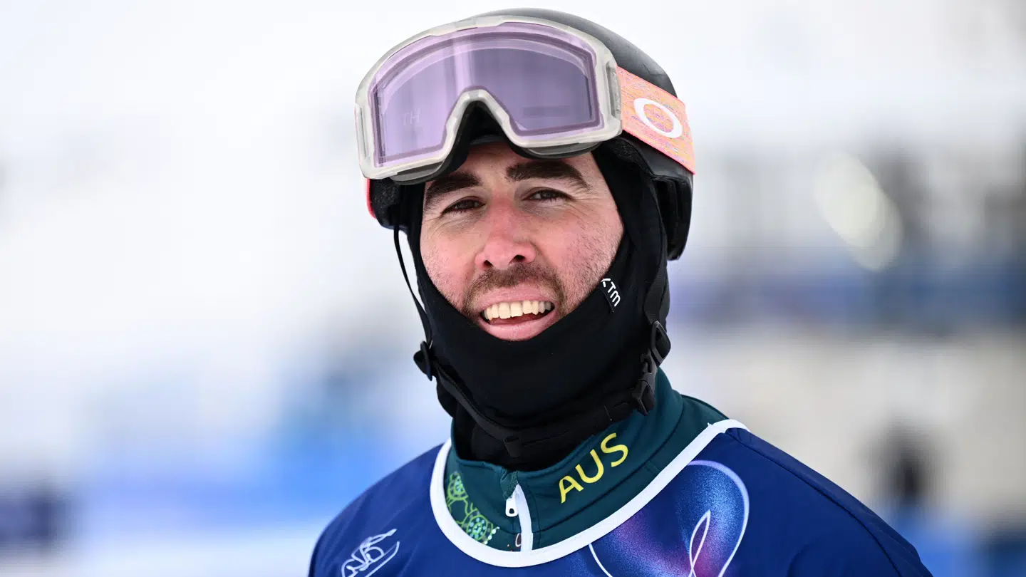 Cam Bolton har brækket nakken.