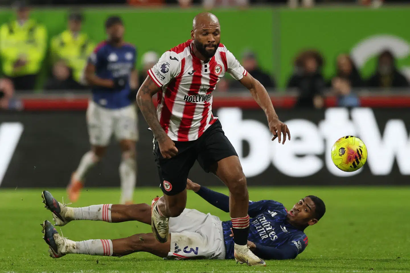 Brentford stak en kæp i hjulet på gæstende Arsenal i en jævnbyrdig duel mellem London-klubberne.